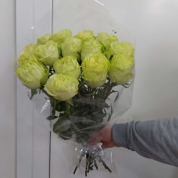 Букет из 15 белых роз купить с доставкой в Нижнем Новгороде